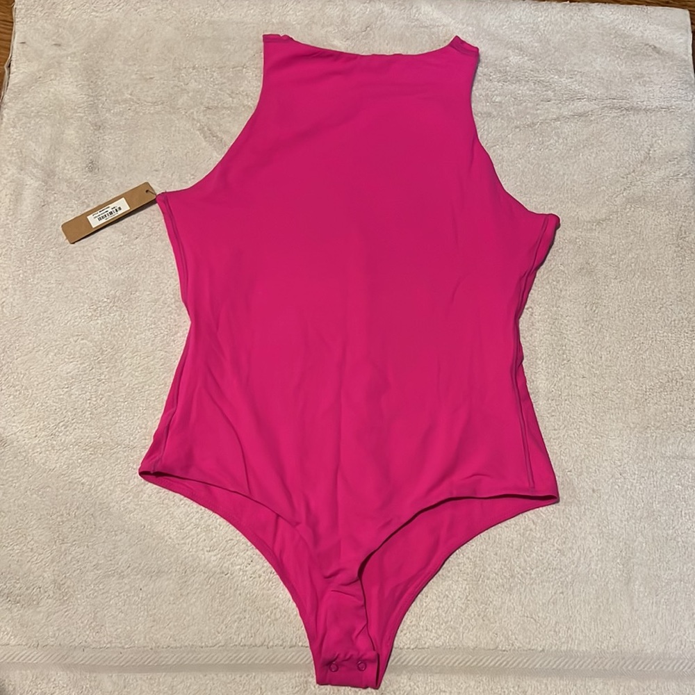 NWT Skims Fits Everybody High Neck Bodysuit